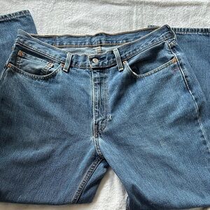 Levi’s Relaxed Fit Men's Denim Jeans in Medium Blue